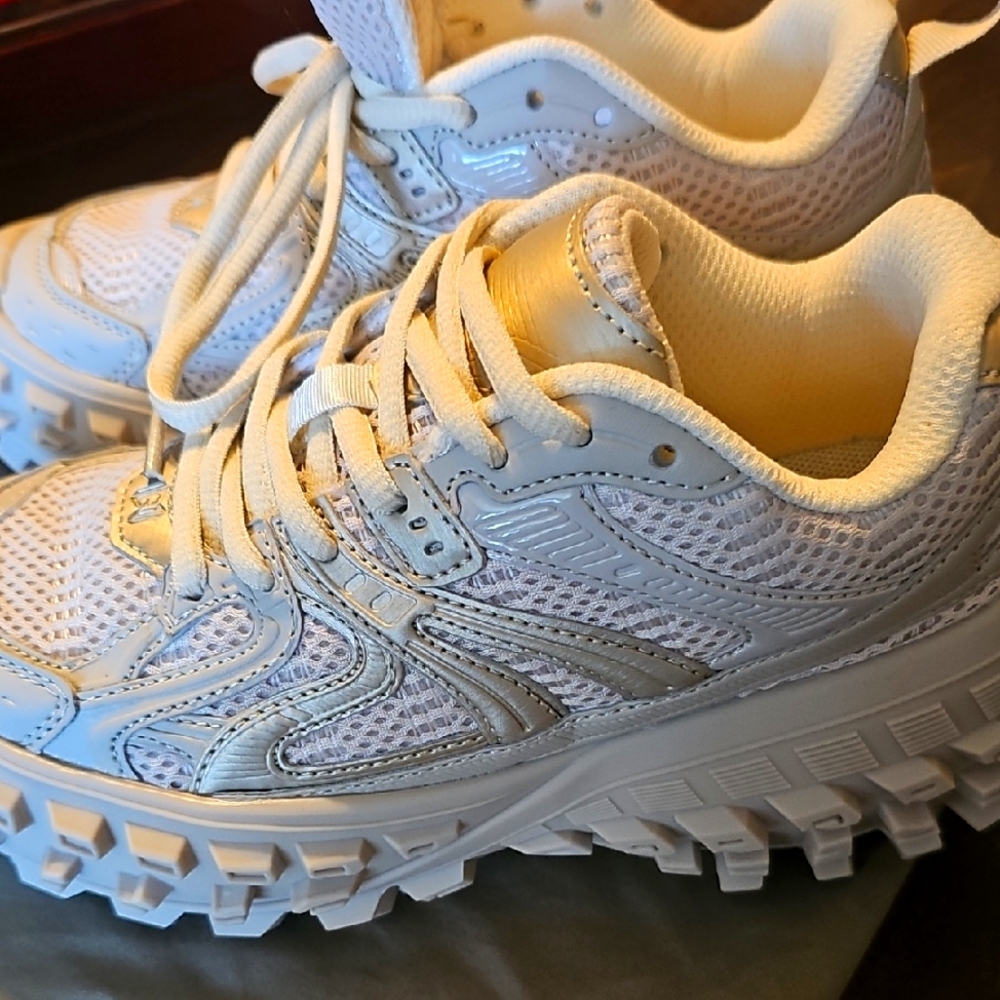 Stylish Beige Athletic Sneakers